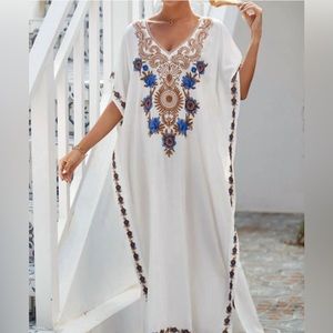 Embroidered elegant v neck  white one-size